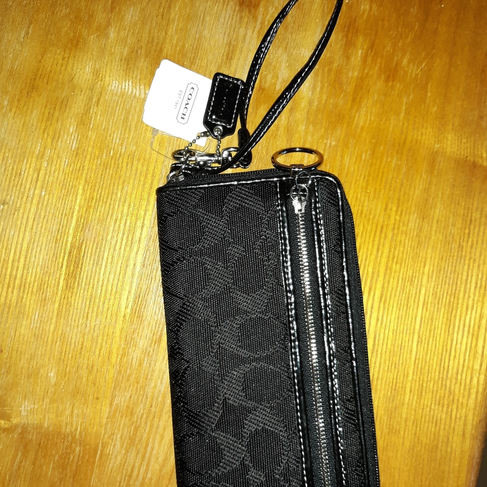 NWT.Coach wallet